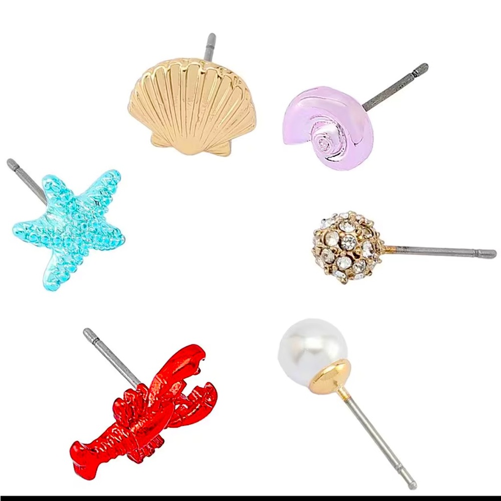 Betsey Johnson
Mermaid Jewels Lobster & Seashell Stud Earring Set - Picture 3 of 8